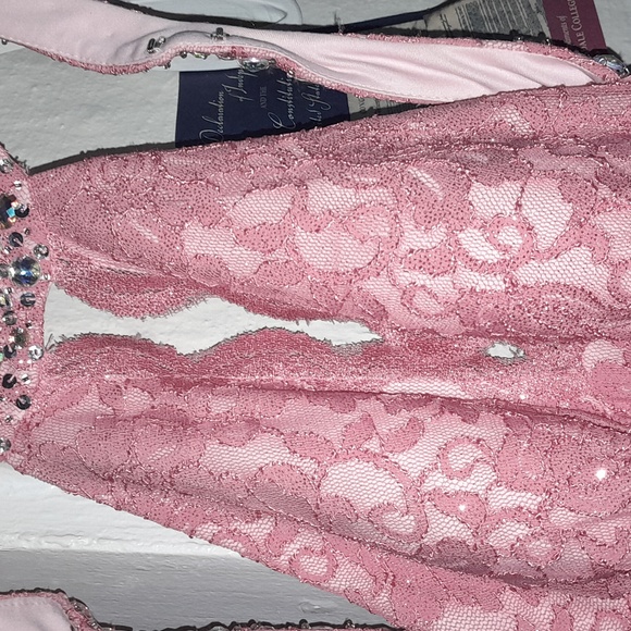 Beautiful 😍 prom dress with open back - Picture 2 of 3